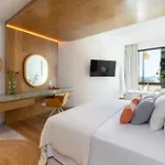 Leiro Residences - Preferred & Hotell 5*