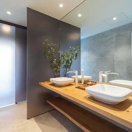 Szálloda Leiro Residences - Preferred &