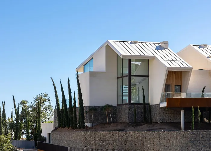 Leiro Residences - Preferred & 푸엔히롤라