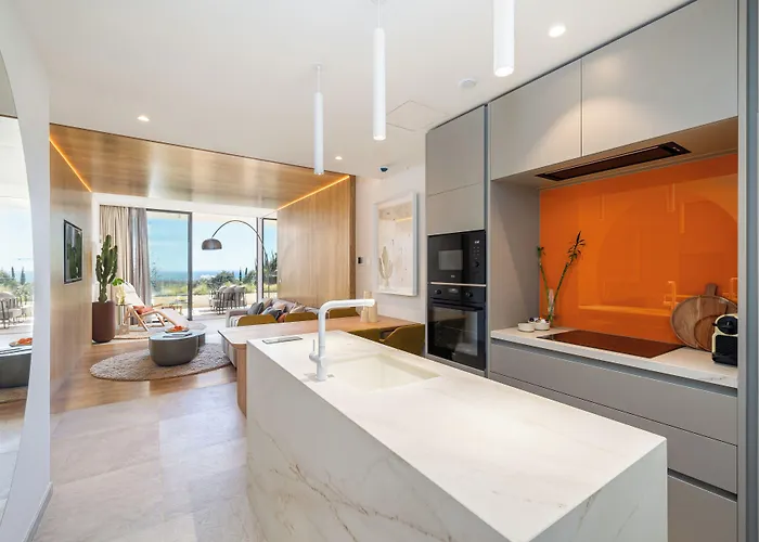 Hotel Leiro Residences - Preferred & 5*