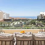 Leiro Residences - Preferred & 5*
