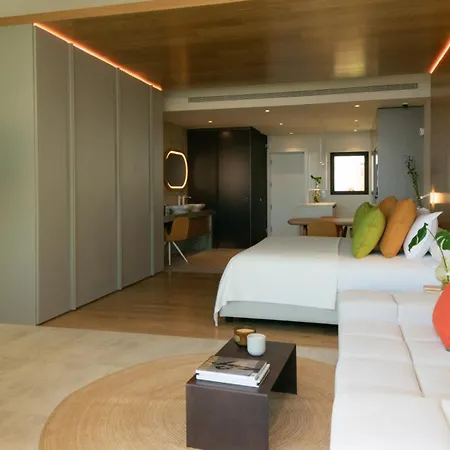 Leiro Residences מלון פואנגירולה