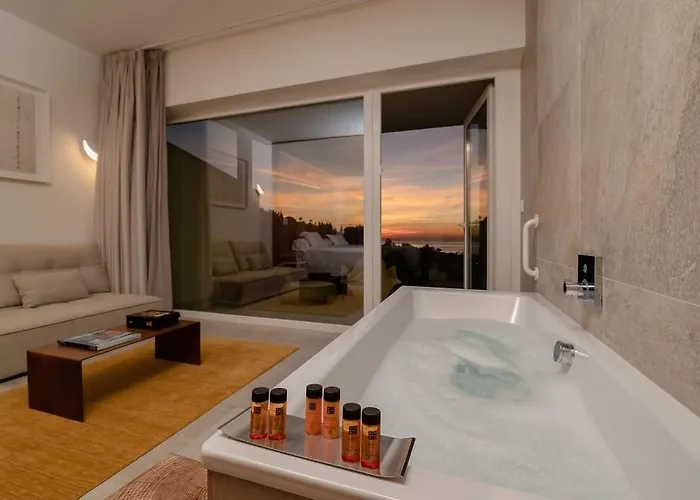 Leiro Residences - Preferred & 丰希罗拉