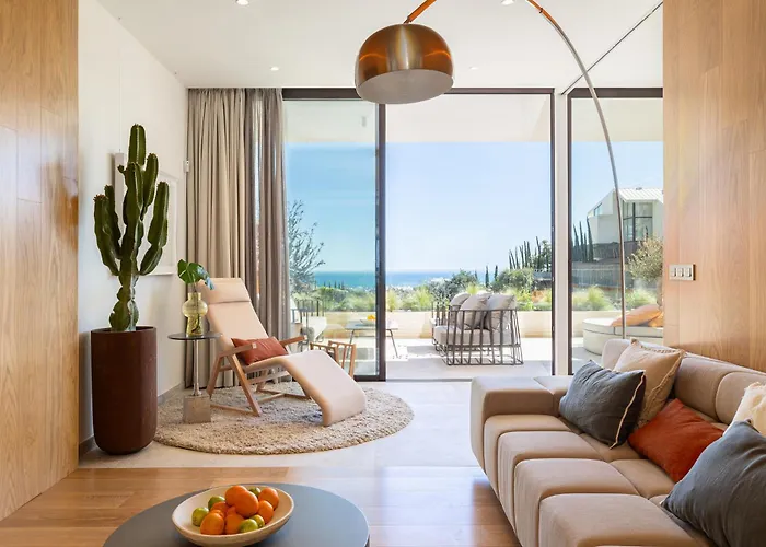 Leiro Residences - Preferred & 5* 丰希罗拉