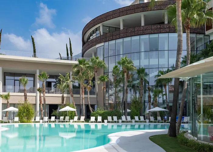 Leiro Residences - Preferred & 5* 丰希罗拉