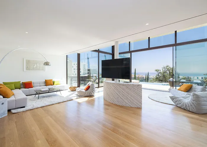 Leiro Residences - Preferred & 5* 丰希罗拉