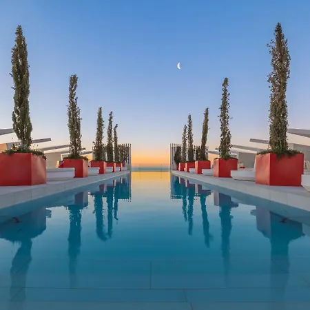 Leiro Residences - Preferred & Hotel